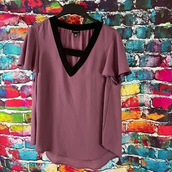 Torrid V-Neck High Low Short Sleeve Top Blouse Size 00 M/L - Picture 1 of 6